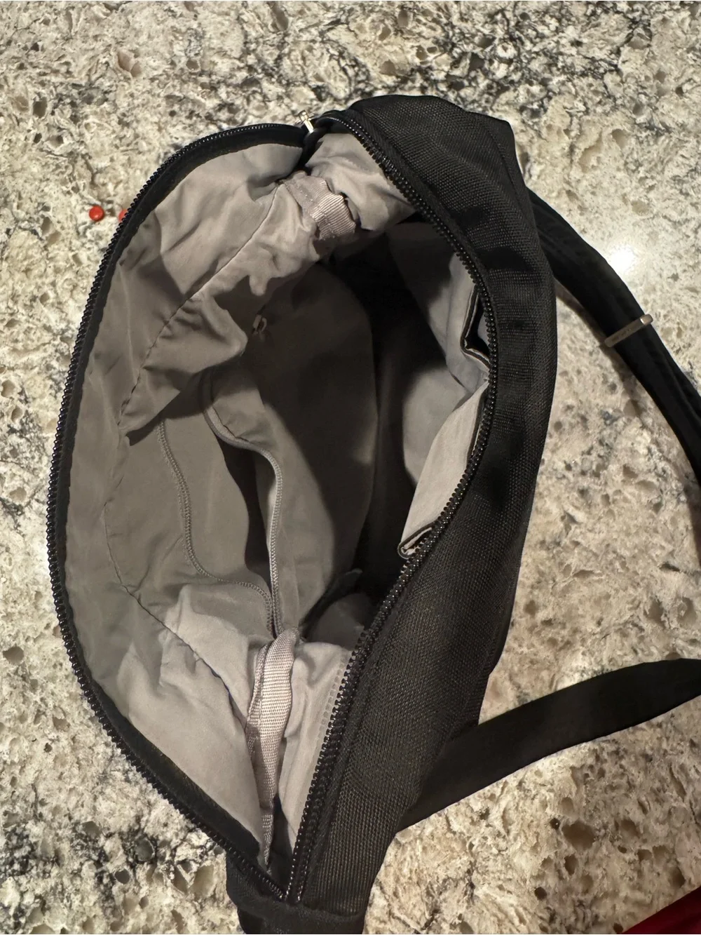Travelon Black Crossbody Messenger mid size Bag